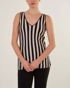 By Malene Birger Topp Hallie Almond