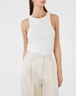 By Malene Birger Topp Amieeh Vit