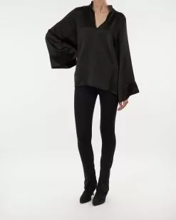 By Malene Birger Blus Lomaria Svart 8 By Malene Birger Blus Lomaria Svart -By Malene Birger Affär product image 168390 000 003