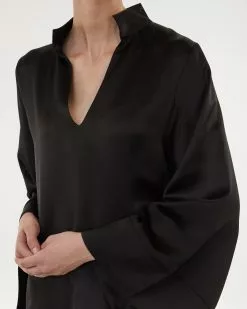 By Malene Birger Blus Lomaria Svart 9 By Malene Birger Blus Lomaria Svart -By Malene Birger Affär product image 168390 000 004