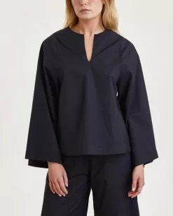By Malene Birger Blus Kamill Svart